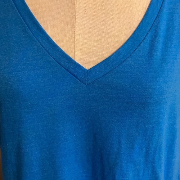 BP NORDSTROM OVERSIZED V NECK TEE cobalt BLUE available in sizes S and M cropped - Picture 2 of 6